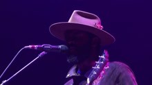 [图]Gary Clark Jr. 演唱《正义联盟》主题歌《Come Together》