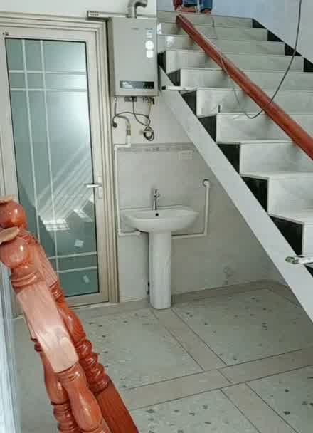 农村楼梯下卫生间图片图片