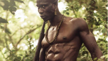 非洲这一原始部落，男性强壮如牛，女性繁衍方式令人心酸