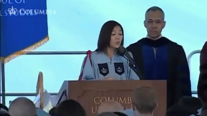 朴正炫哥伦比亚大学毕业典礼清唱美国国歌 (20100516)