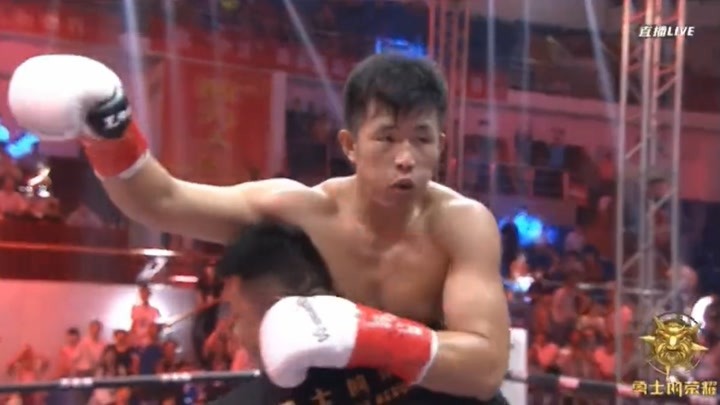 中国拳王郭强终出山，凶狠重拳连击，三次击倒WBC世界王者