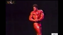 <摄魂>Ultimate Warrior 83年健美比赛视频 Jim Hellwig Junior Mr USA